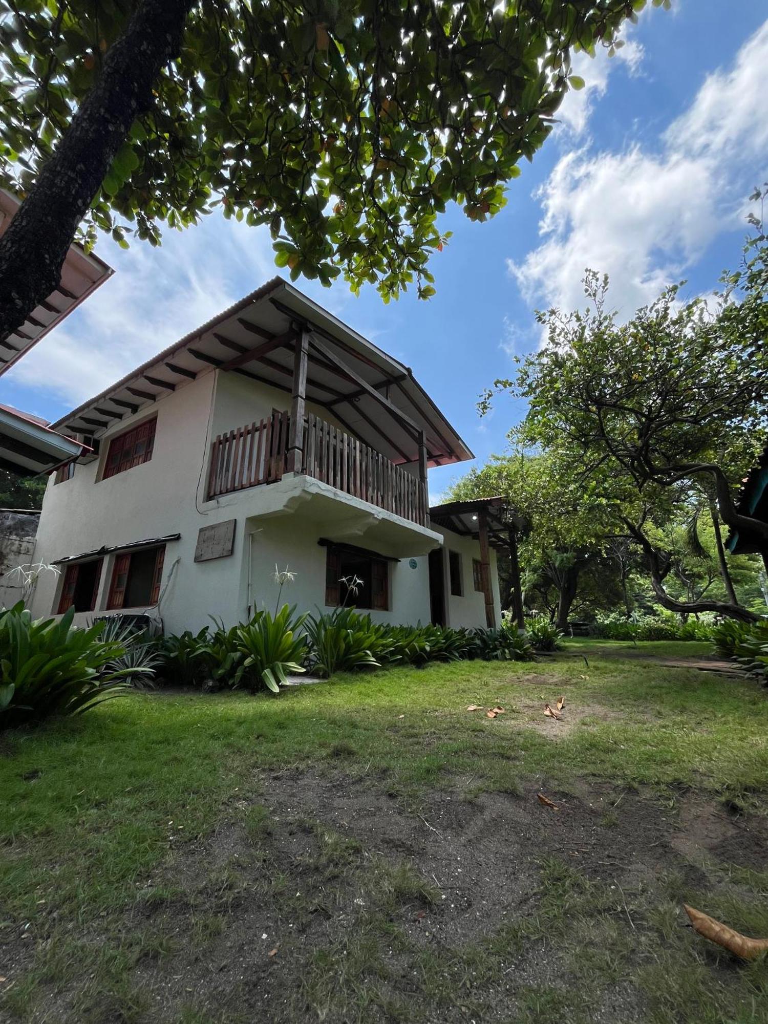 Casa De Playa Los Moncada León Exterior foto